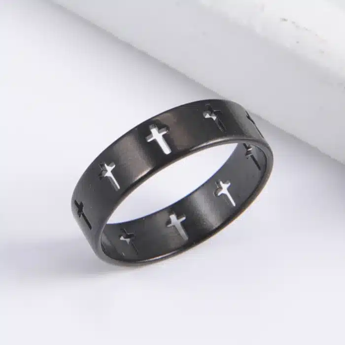 Bague croix chretienne 33