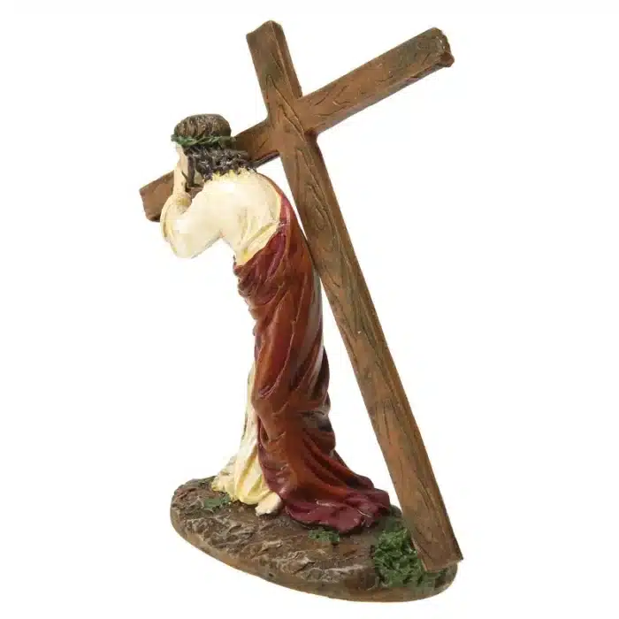Statue Jesus portant la croix 2
