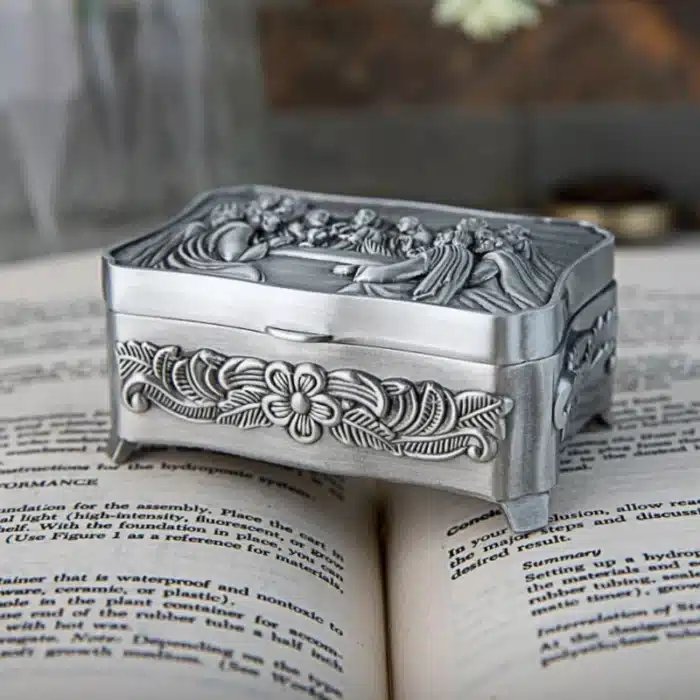 Boîte de rangement chrétien 6